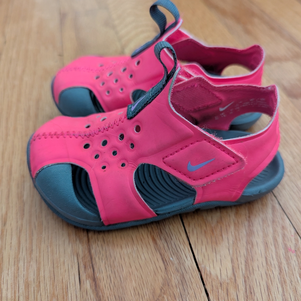 Nike Kids Pink Sandals